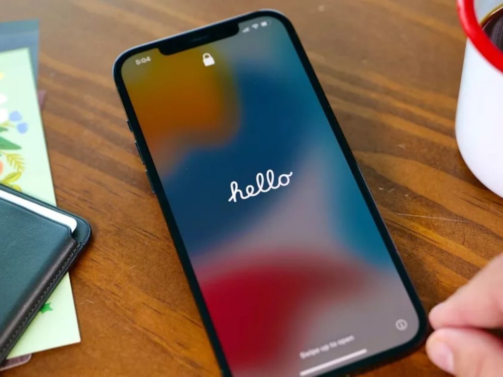 En iPhone som säger Hej på engelska